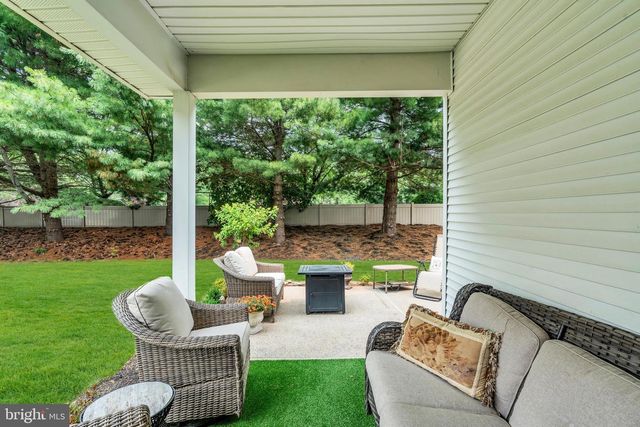 32 BEAR MEADE DR, Hamilton, NJ 08691