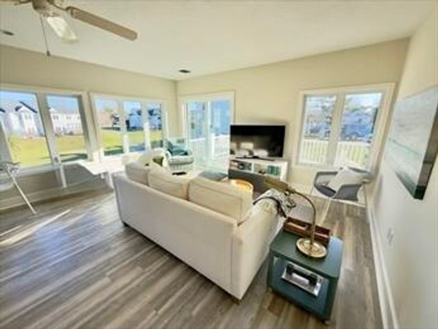 110 Westcliff Drive UNIT 110, Plymouth, MA 02360