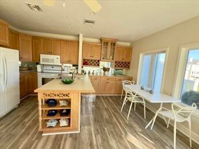 110 Westcliff Drive UNIT 110, Plymouth, MA 02360