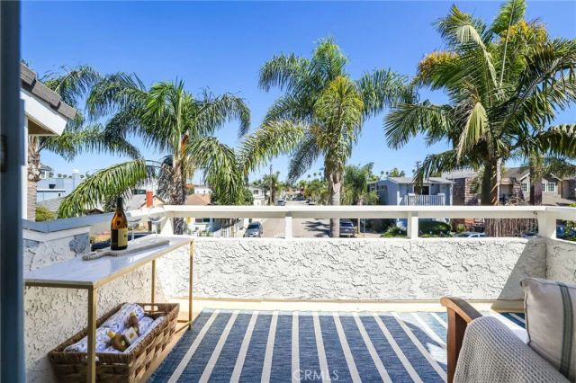 205 4th street, Seal Beach, CA 90740