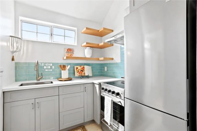 205 4th street, Seal Beach, CA 90740