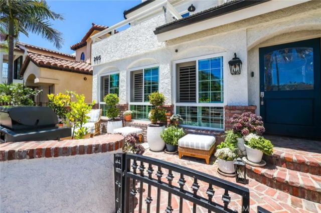 205 4th street, Seal Beach, CA 90740