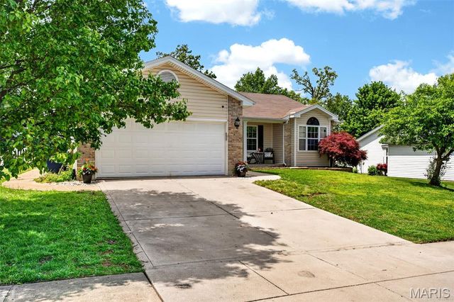 2705 Providence Ridge Drive, Wentzville, MO 63385