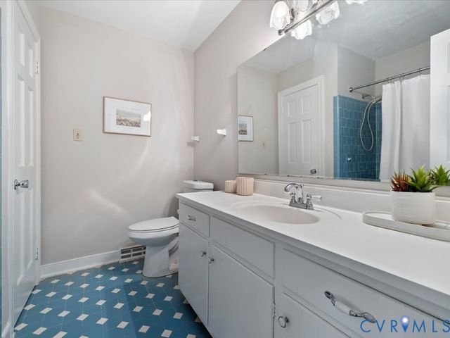 9172 Robin Ridge Dr, Mechanicsville, VA 23116