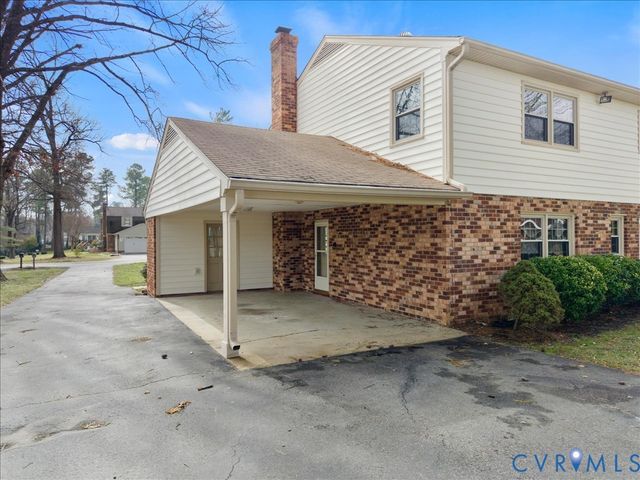 9172 Robin Ridge Dr, Mechanicsville, VA 23116