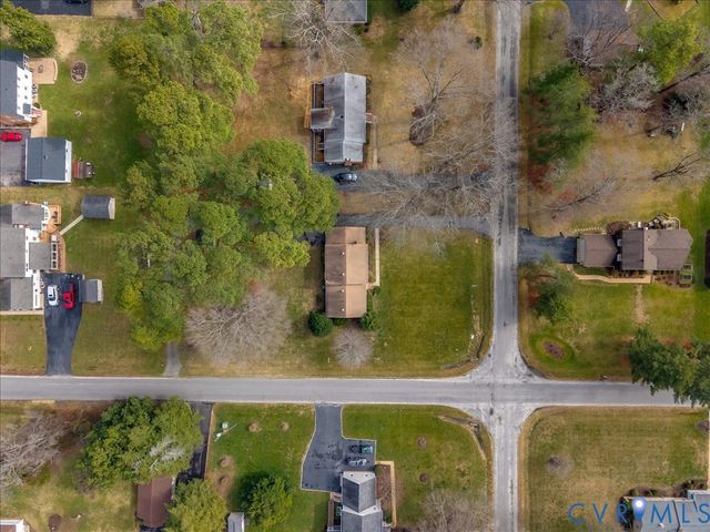 9172 Robin Ridge Dr, Mechanicsville, VA 23116