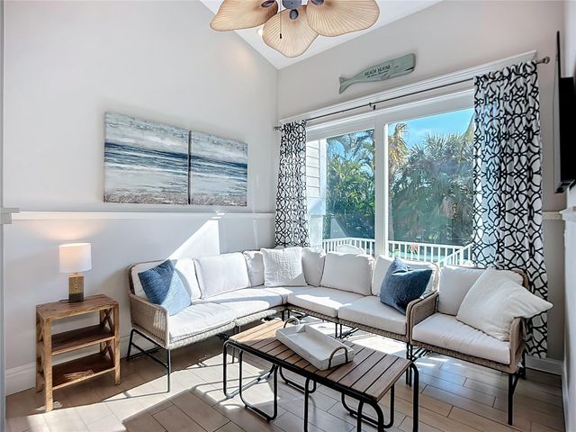 313 58TH STREET B, Holmes Beach, FL 34217