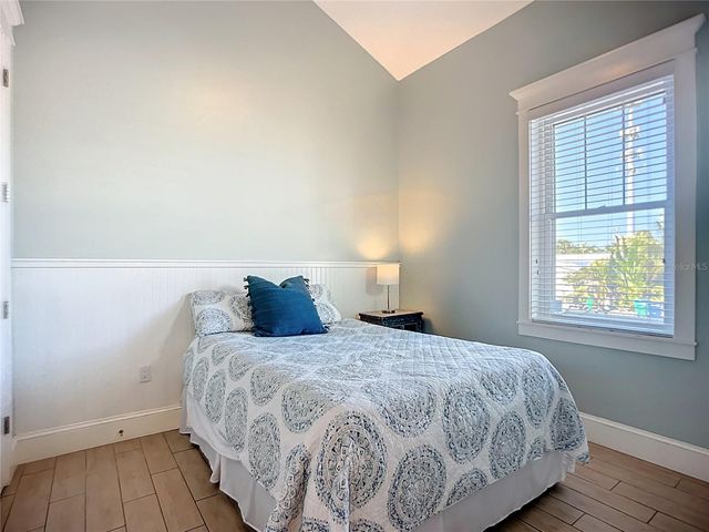 313 58TH STREET B, Holmes Beach, FL 34217