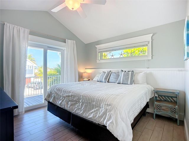 313 58TH STREET B, Holmes Beach, FL 34217