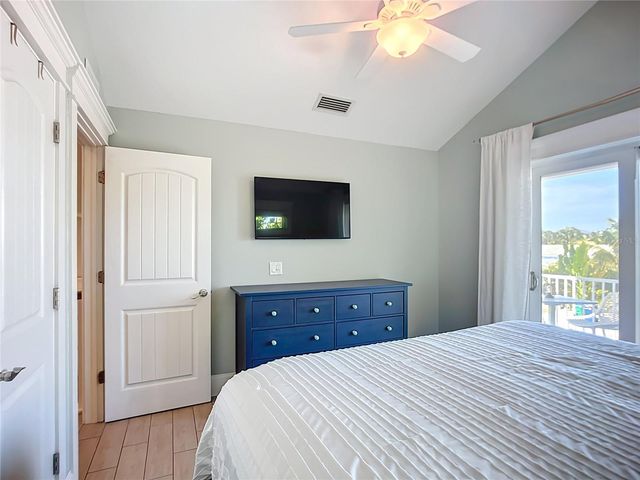 313 58TH STREET B, Holmes Beach, FL 34217