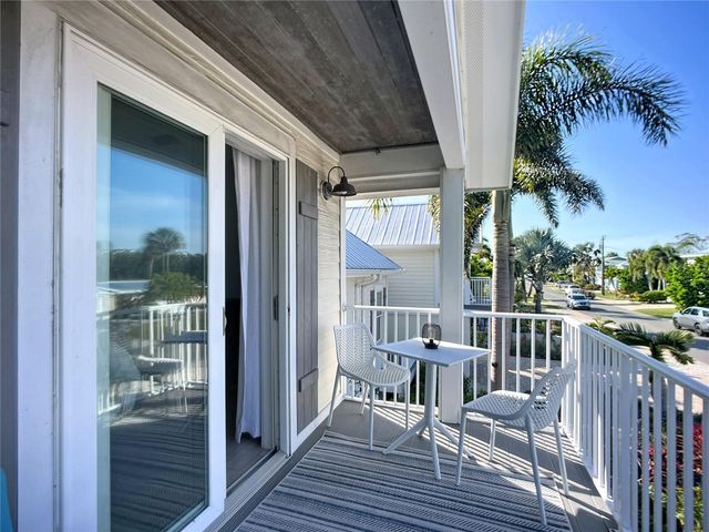 313 58TH STREET B, Holmes Beach, FL 34217