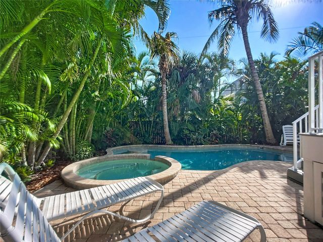 313 58TH STREET B, Holmes Beach, FL 34217