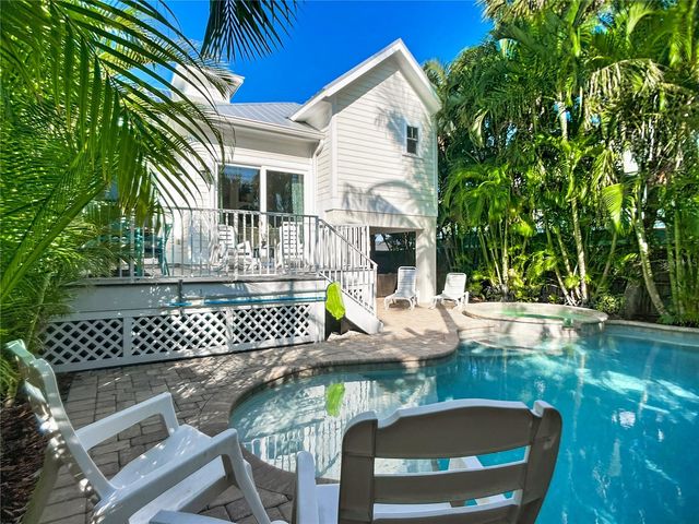 313 58TH STREET B, Holmes Beach, FL 34217