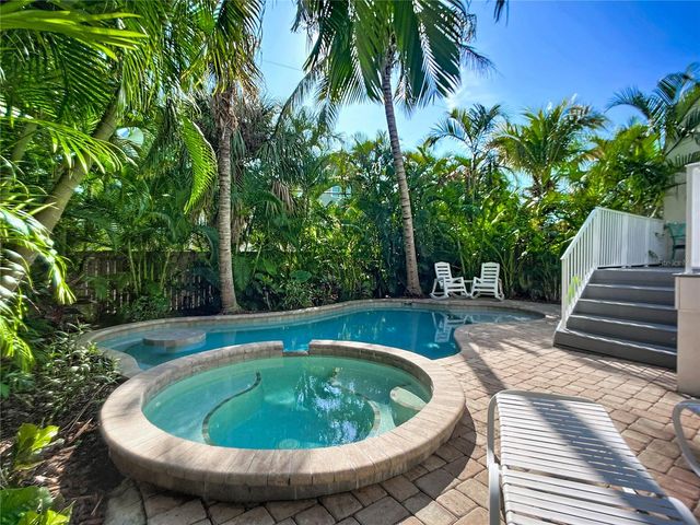 313 58TH STREET B, Holmes Beach, FL 34217