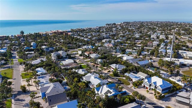 313 58TH STREET B, Holmes Beach, FL 34217