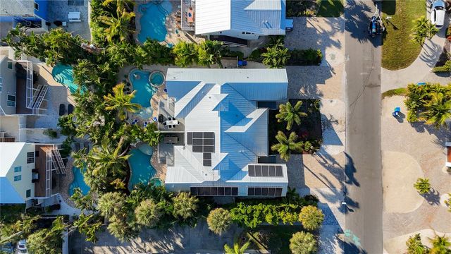 313 58TH STREET B, Holmes Beach, FL 34217