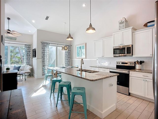 313 58TH STREET B, Holmes Beach, FL 34217