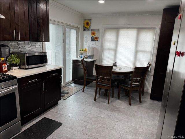 28 Bank Street, Valley Stream, NY 11580