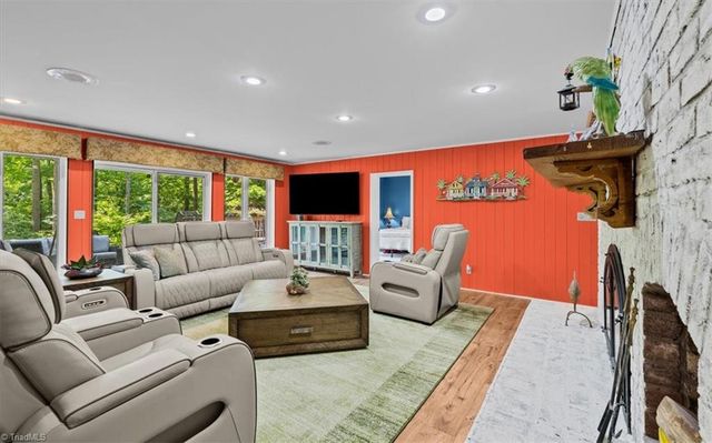 11 Culbreth Avenue, Thomasville, NC 27360