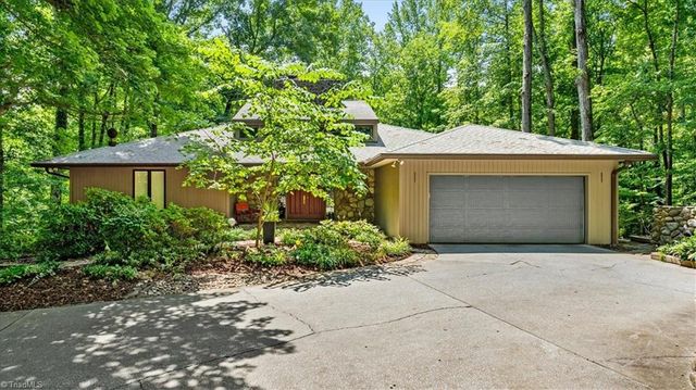 11 Culbreth Avenue, Thomasville, NC 27360