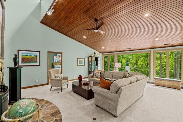 11 Culbreth Avenue, Thomasville, NC 27360