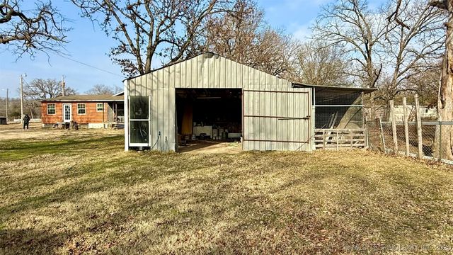 24722 W 49th Street S, Sand Springs, OK 74063