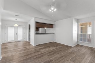 8703 Pineridge DR B, Austin, TX 78729