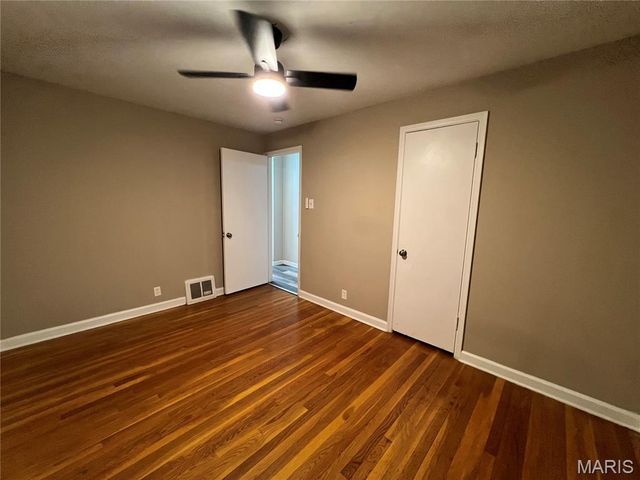 10436 Ewell Drive, St Louis, MO 63137