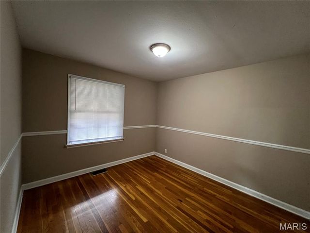 10436 Ewell Drive, St Louis, MO 63137