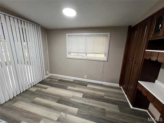 10436 Ewell Drive, St Louis, MO 63137