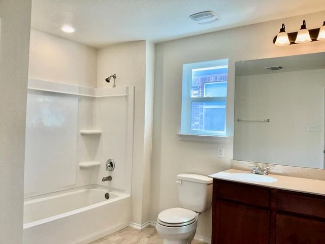 804 Crown Anchor BND, Georgetown, TX 78633