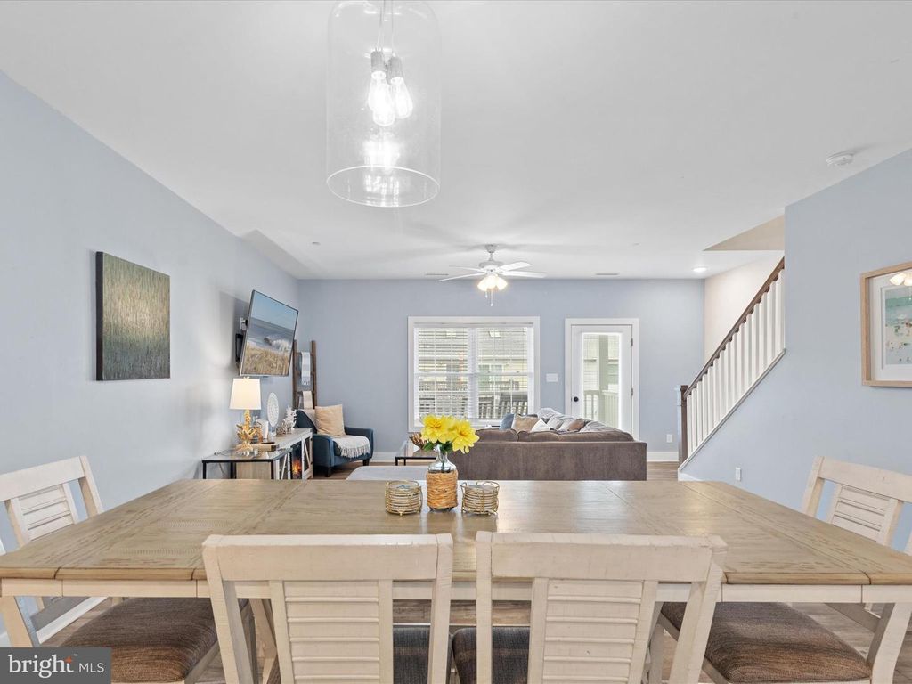 Image 17 of property listing at 212 25TH ST, Ocean City, MD 21842