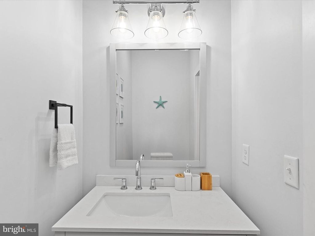 Image 21 of property listing at 212 25TH ST, Ocean City, MD 21842