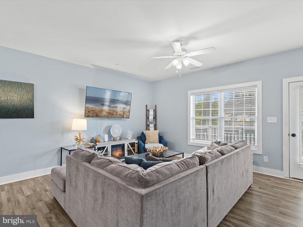 Image 23 of property listing at 212 25TH ST, Ocean City, MD 21842