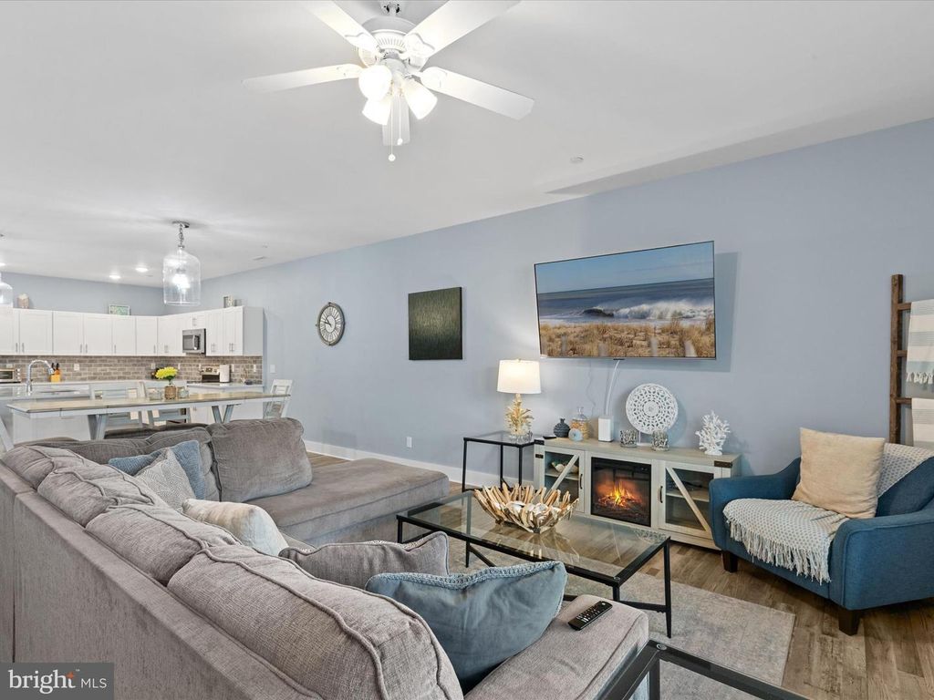 Image 24 of property listing at 212 25TH ST, Ocean City, MD 21842