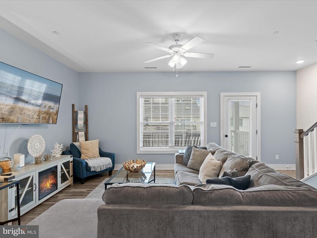 Image 26 of property listing at 212 25TH ST, Ocean City, MD 21842