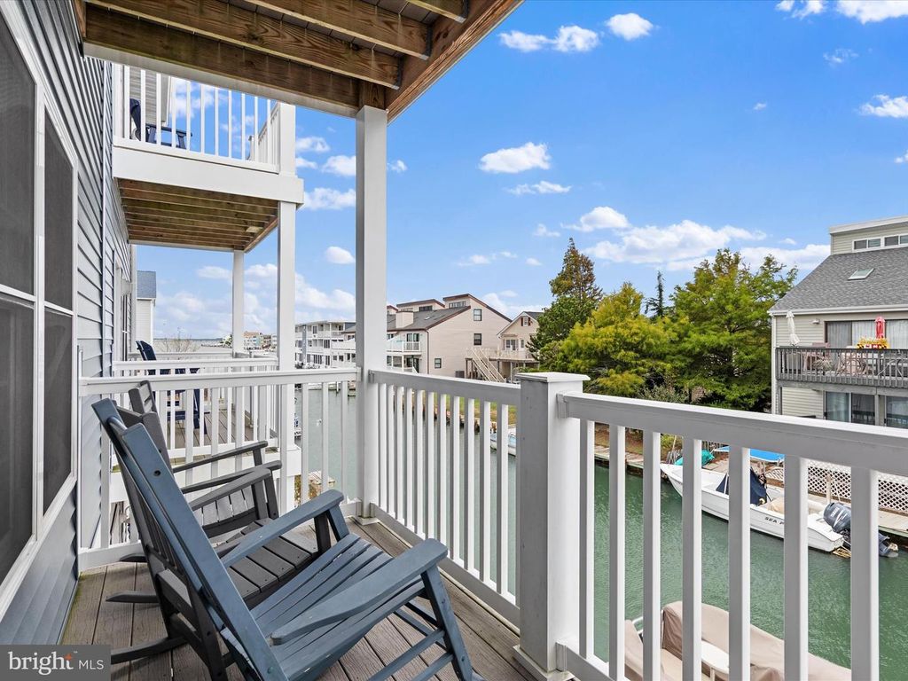 Image 27 of property listing at 212 25TH ST, Ocean City, MD 21842