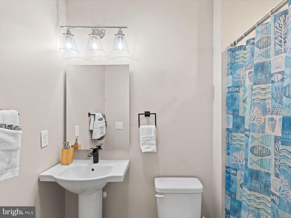 Image 34 of property listing at 212 25TH ST, Ocean City, MD 21842