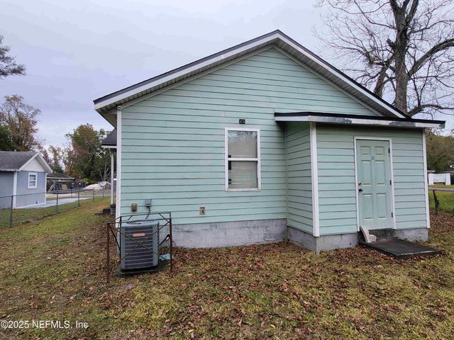 1972 W 20TH Street E 3-7, Jacksonville, FL 32209