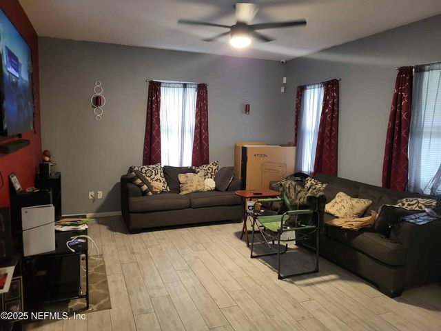 1972 W 20TH Street E 3-7, Jacksonville, FL 32209