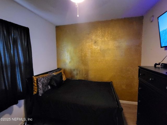 1972 W 20TH Street E 3-7, Jacksonville, FL 32209