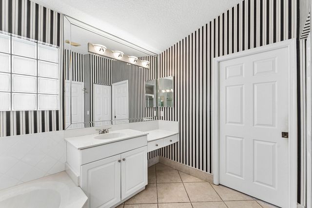 7385 Haviland Circle, Boynton Beach, FL 33437