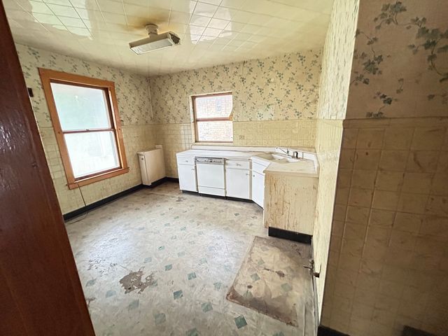 2419 S Lombard Avenue, Cicero, IL 60804