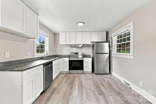 909 Rhode Island Avenue, Kannapolis, NC 28083