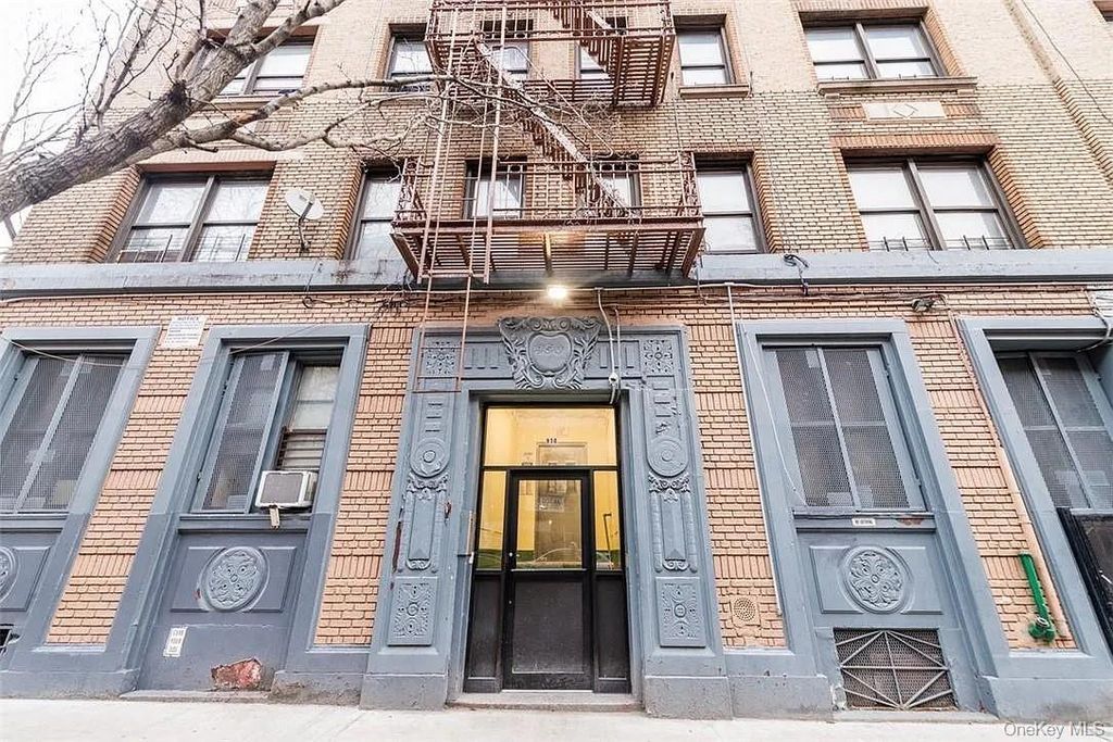 950 Hoe Avenue 2B, Bronx, NY 10459 — exterior