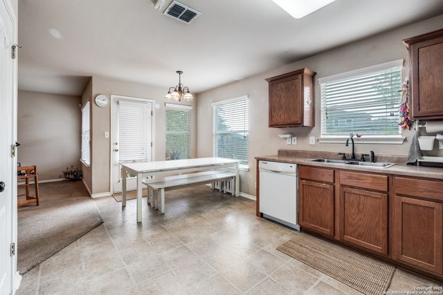 8011 Chisos Oak, San Antonio, TX 78223