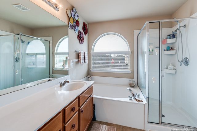 8011 Chisos Oak, San Antonio, TX 78223