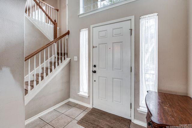 8011 Chisos Oak, San Antonio, TX 78223