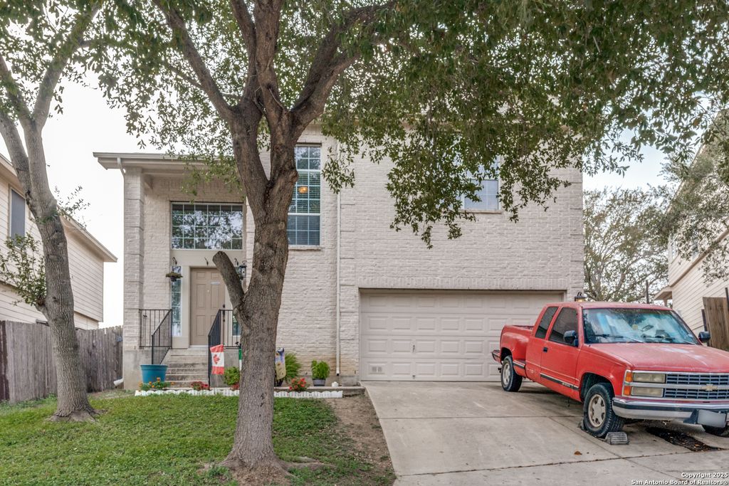 8011 Chisos Oak, San Antonio, TX 78223