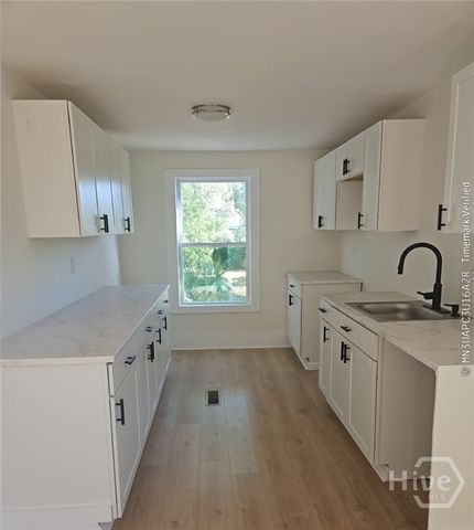 14 W 54th Street, Savannah, GA 31405